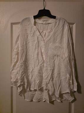 Have Plus Blouse Size 3X White Long Sleeve V-Neck Button Down